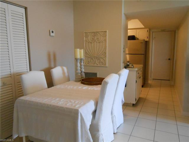 240 Seaview Ct