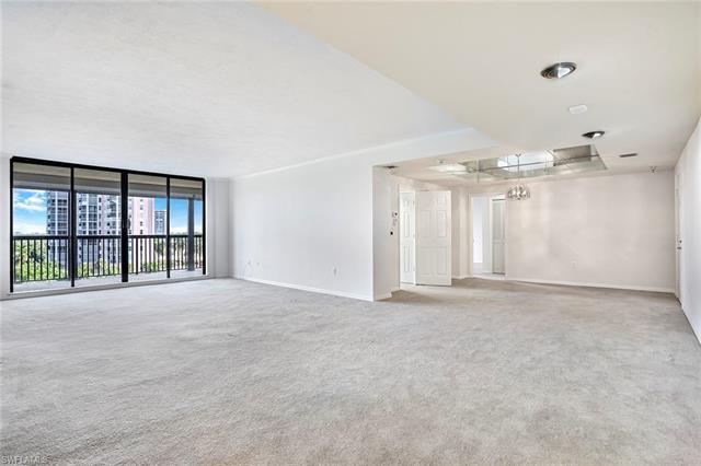 6075 Pelican Bay Blvd