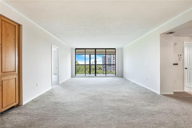 6075 Pelican Bay Blvd