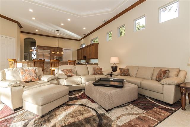 25040 Ridge Oak Dr