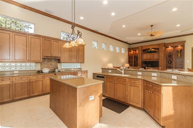25040 Ridge Oak Dr
