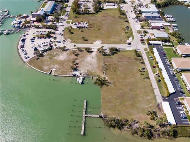 322 Capri Blvd