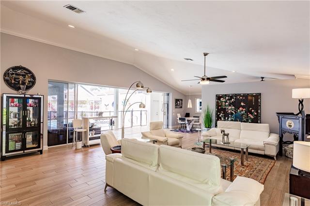 16 Paddington Ct