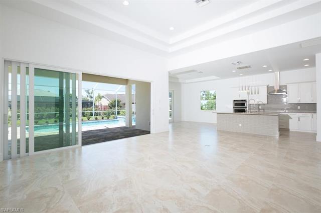 12 Willoughby Dr