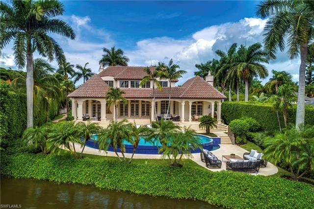 2595 Half Moon Walk