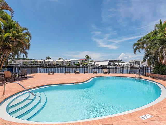 800 River Point Dr