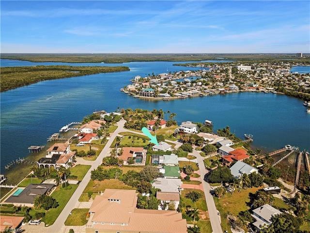 71 Dolphin Cir