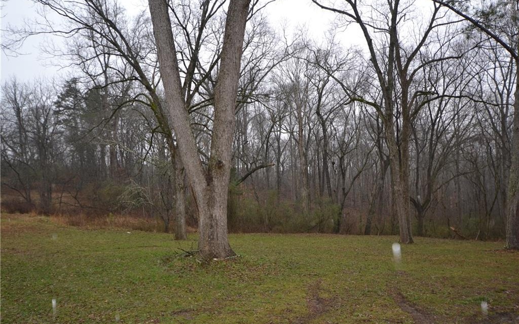 120 Roberts Lake Rd