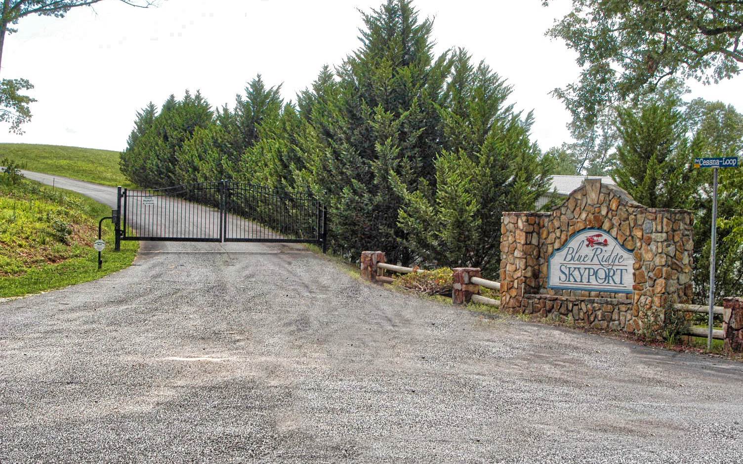 526 Red Bush School Rd