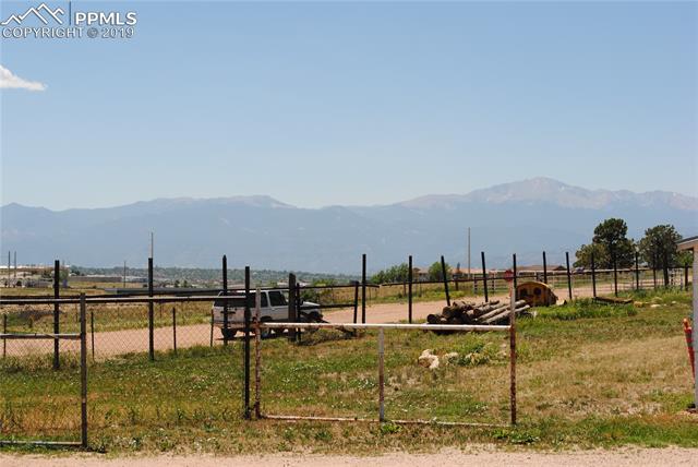 6040 Cowpoke Road