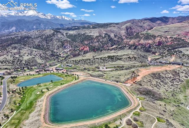 2589 Lyons View Point